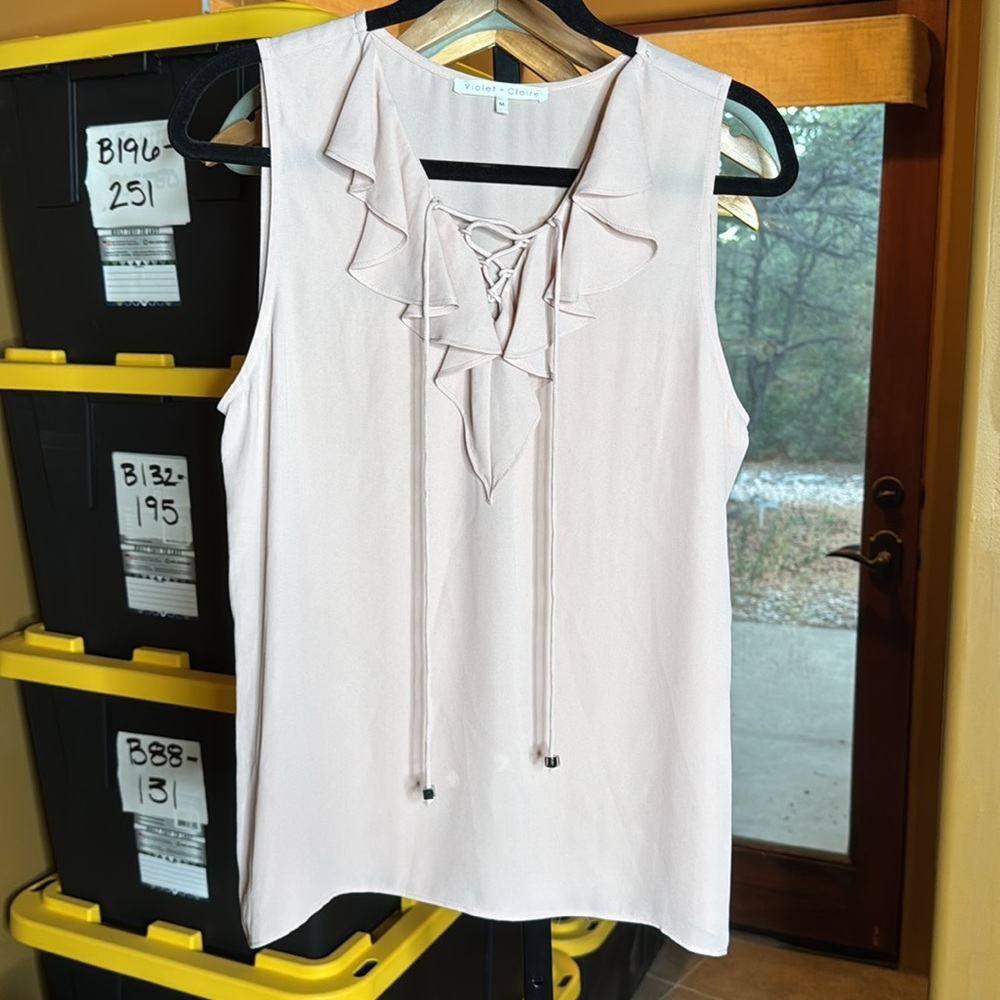 Violet + Claire Blush Pink Ruffle Lace-Up Sleeveless Blouse Medium - Picture 3 of 9